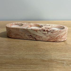 Bougeoir chauffe-plat en Jesmonite fait main, pour apporter une touche chaleureuse et artisanale à votre décoration