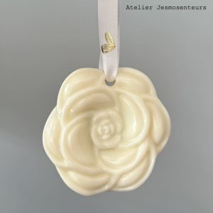 Suspension parfumée artisanale en forme de fleur, fait main