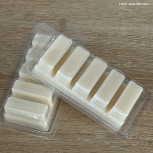 Tablettes de fondants parfumés en cire de soja, emballées dans un étui hermétique transparent