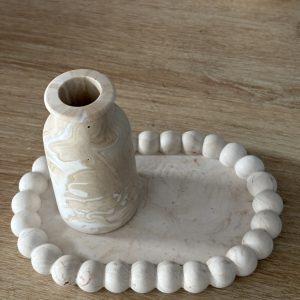 Plateau bulle et son vase marbré beige et blanc